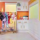 Rainbow High – Maison de poupée de 3 étages Hauteur : 120 cm Largeur : 90 cm Entièrement meublée avec Baignoire Fonctionnelle Douche évier Ascenseur & + 50 Accessoires 6 à 12 Ans - BD955DRNH